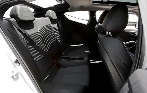 2012 Hyundai Veloster interior RI