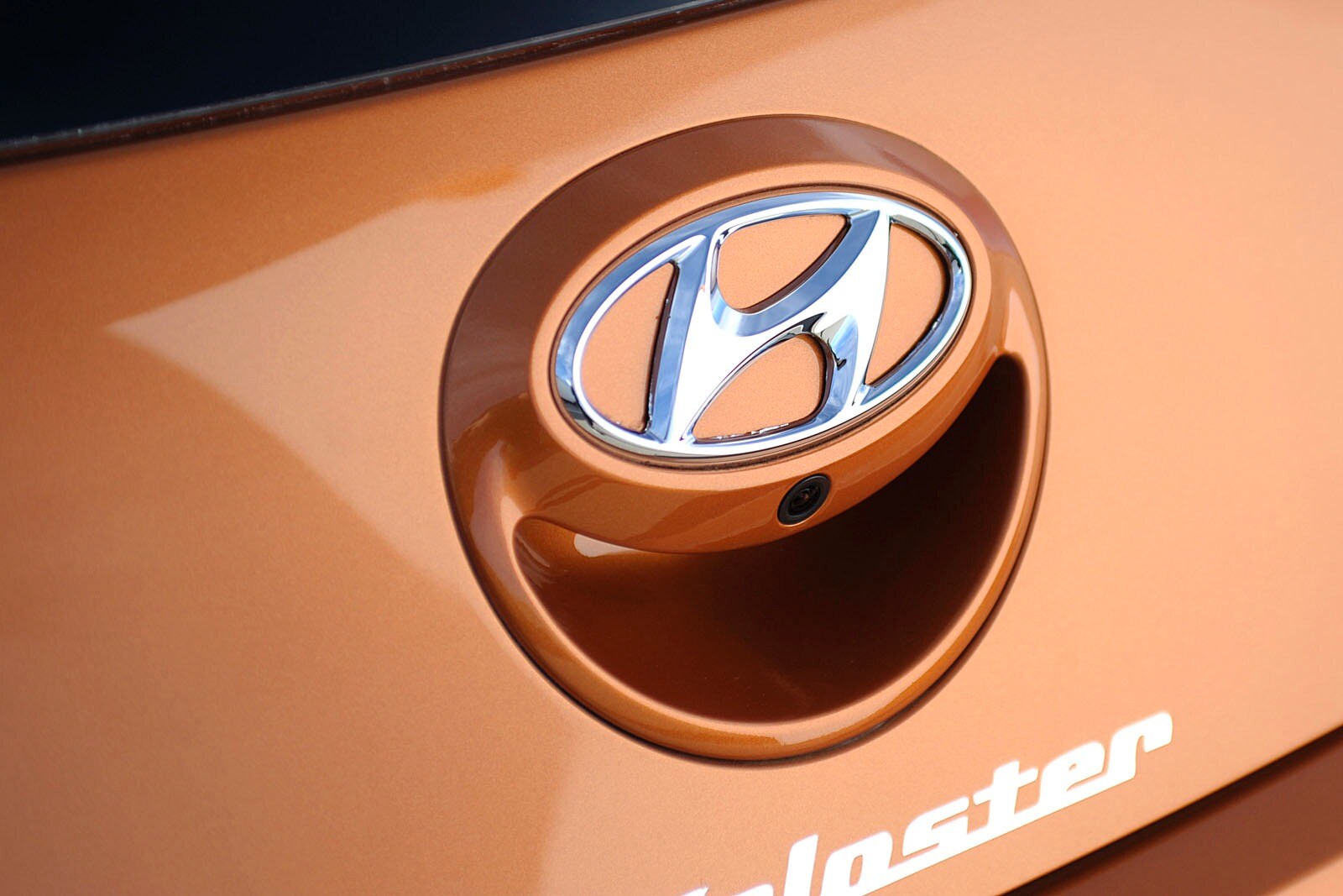 2013 Hyundai Veloster exterior RBDG