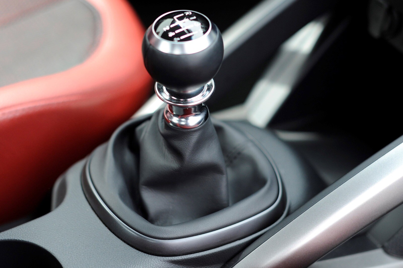 2015 Hyundai Veloster interior SHF