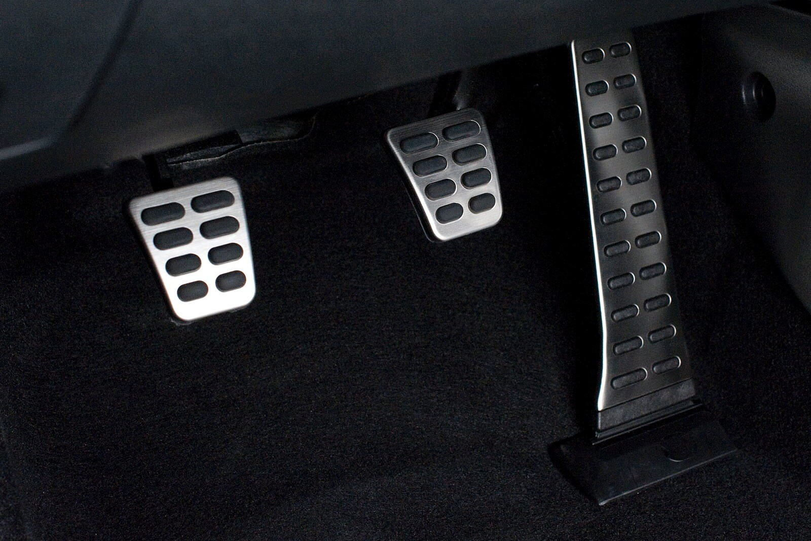 2016 Hyundai Veloster interior DETAIL