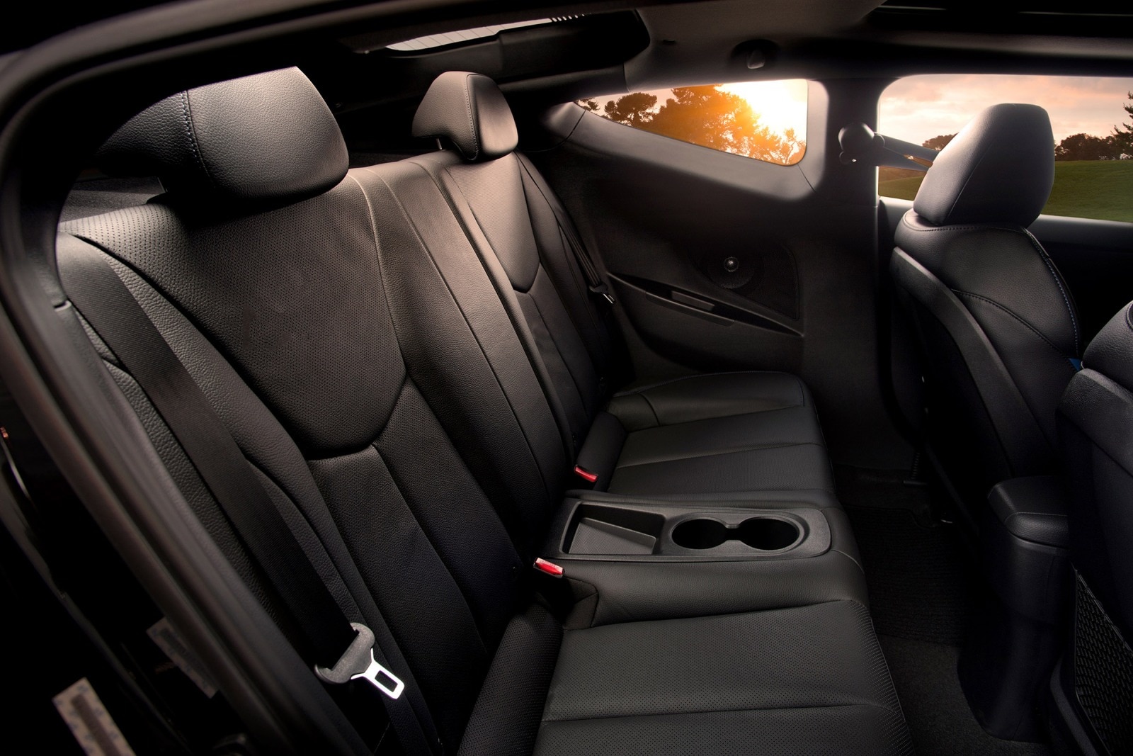 2016 Hyundai Veloster interior RI