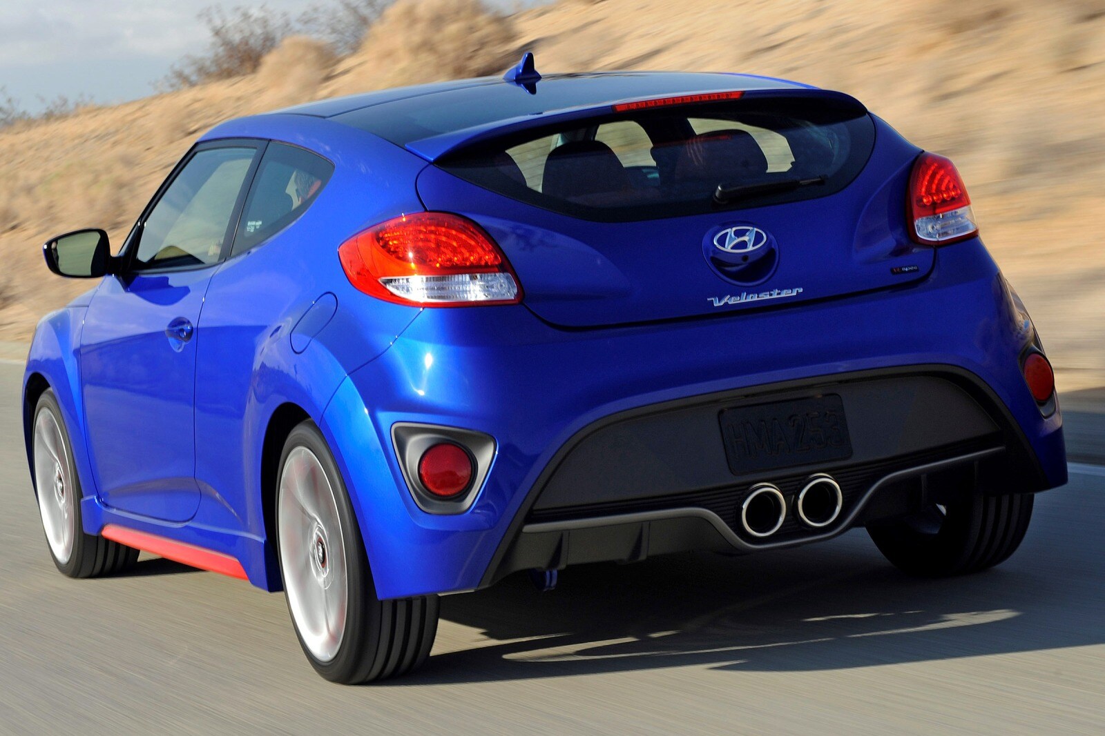 2016 Hyundai Veloster exterior FQ