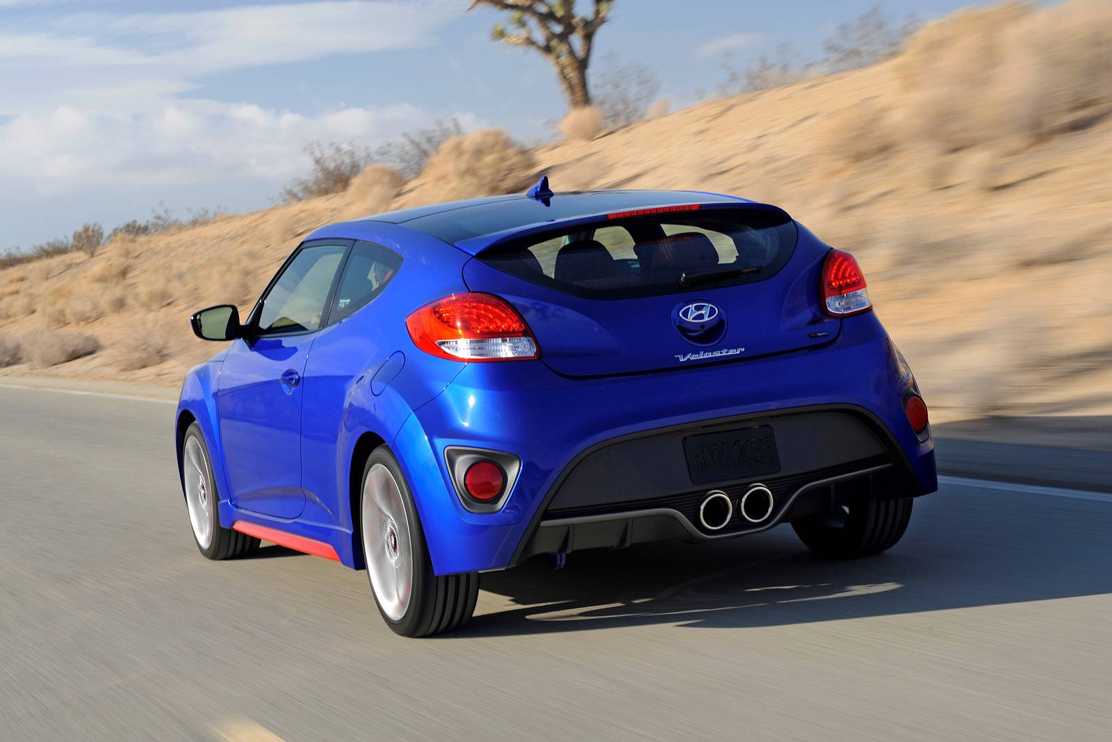 2017 Hyundai Veloster exterior FQ