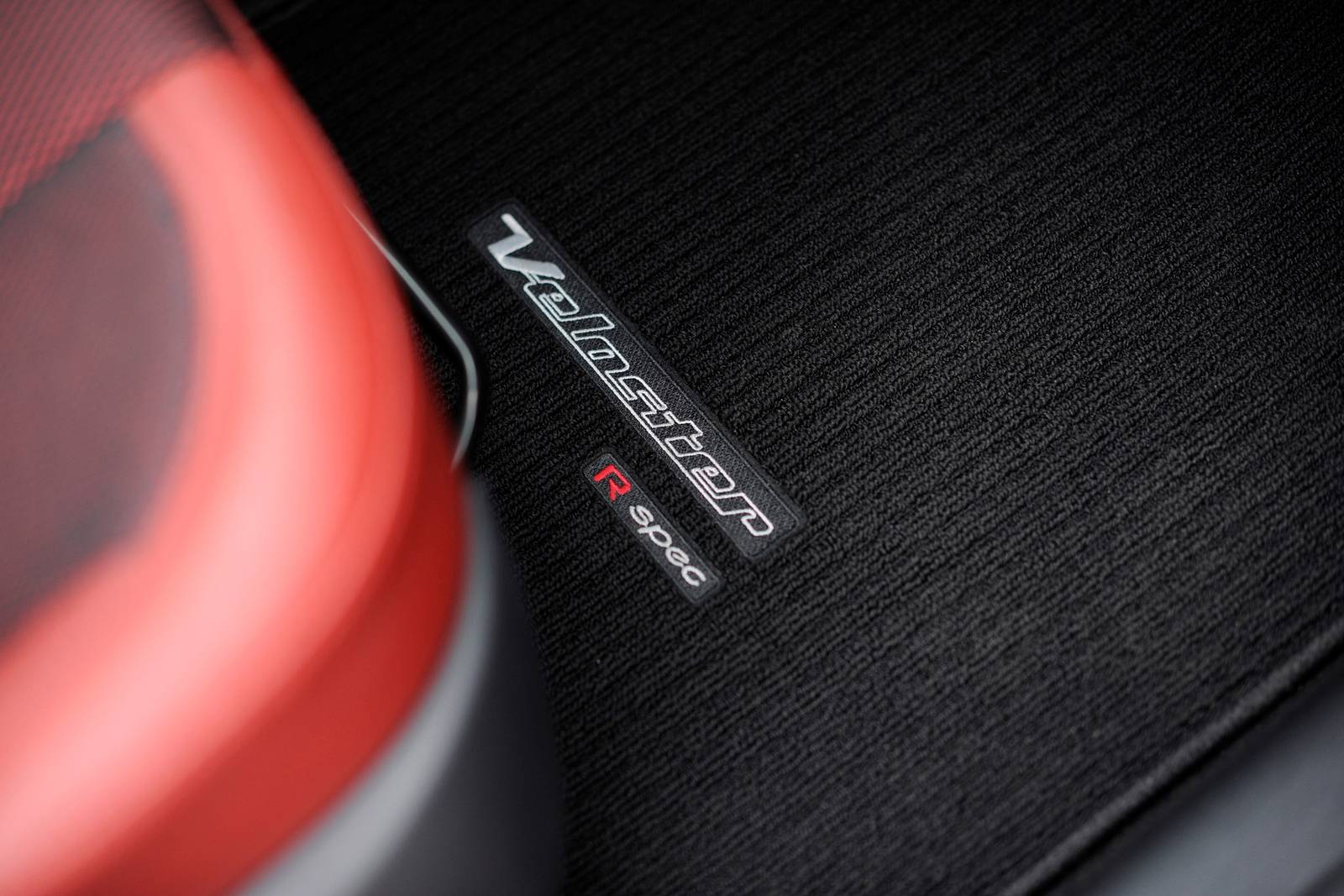 2017 Hyundai Veloster interior DETAIL