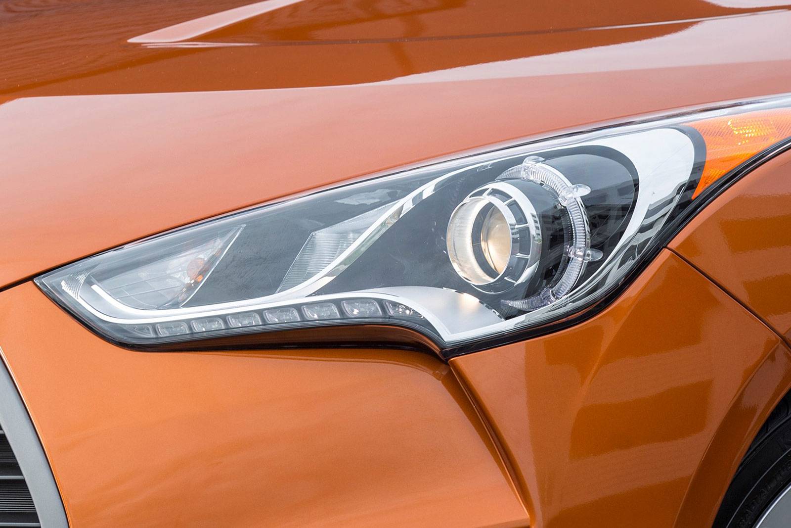 2017 Hyundai Veloster exterior EDETAIL