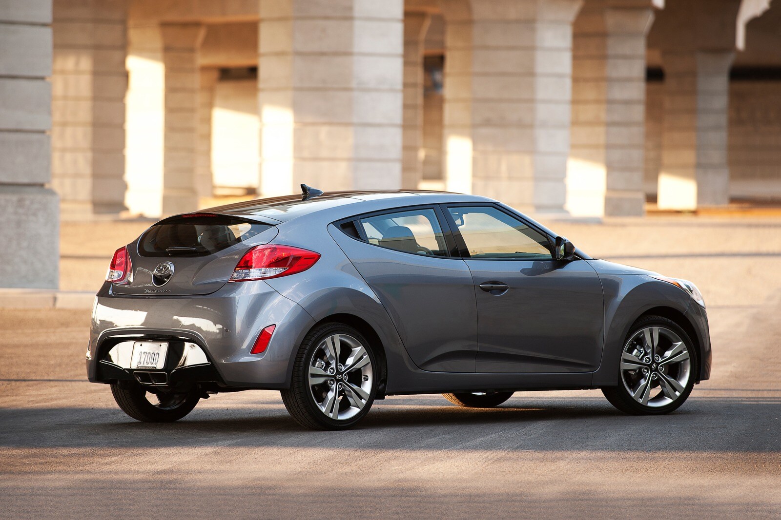 2017 Hyundai Veloster exterior FQ