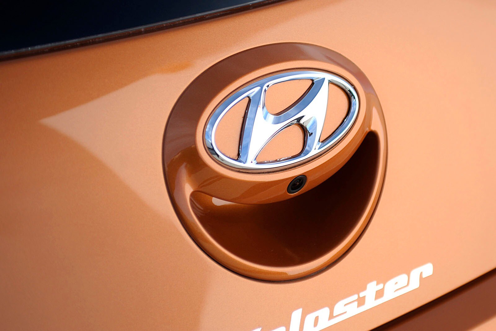 2017 Hyundai Veloster exterior RBDG