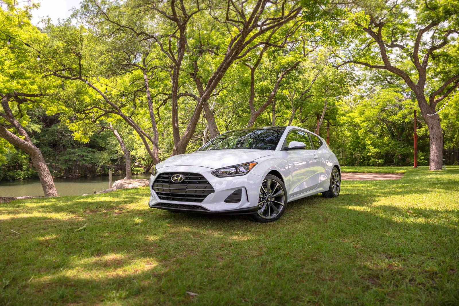 2019 Hyundai Veloster exterior LIFE1