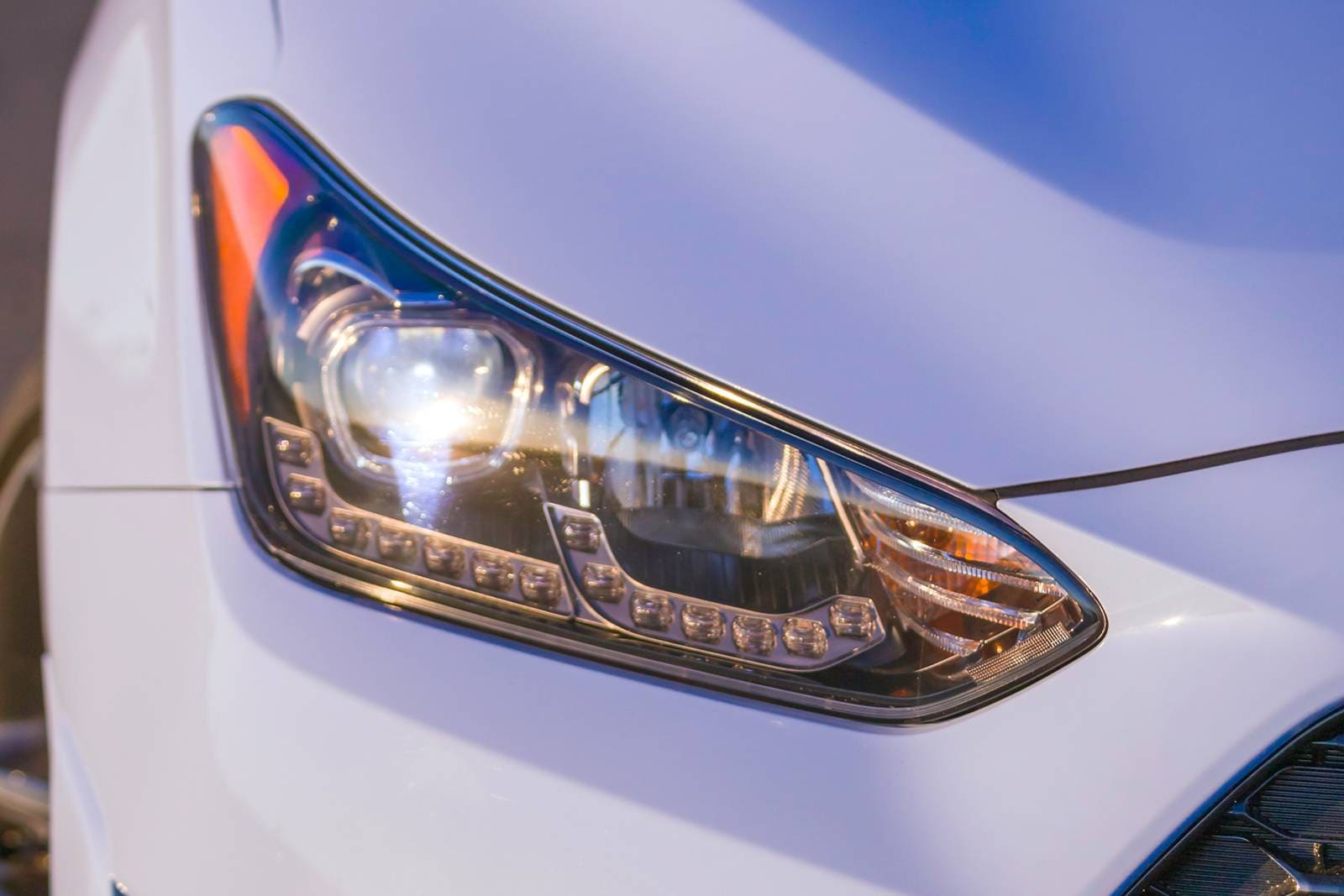 2019 Hyundai Veloster exterior EDETAIL