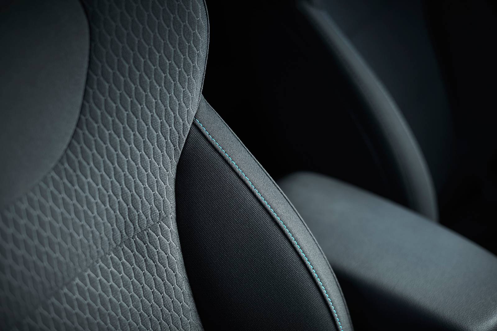 2019 Hyundai Veloster interior DETAIL