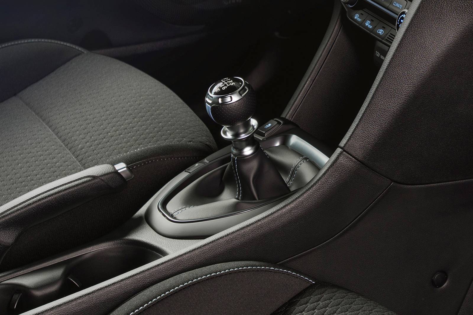 2019 Hyundai Veloster interior SHF