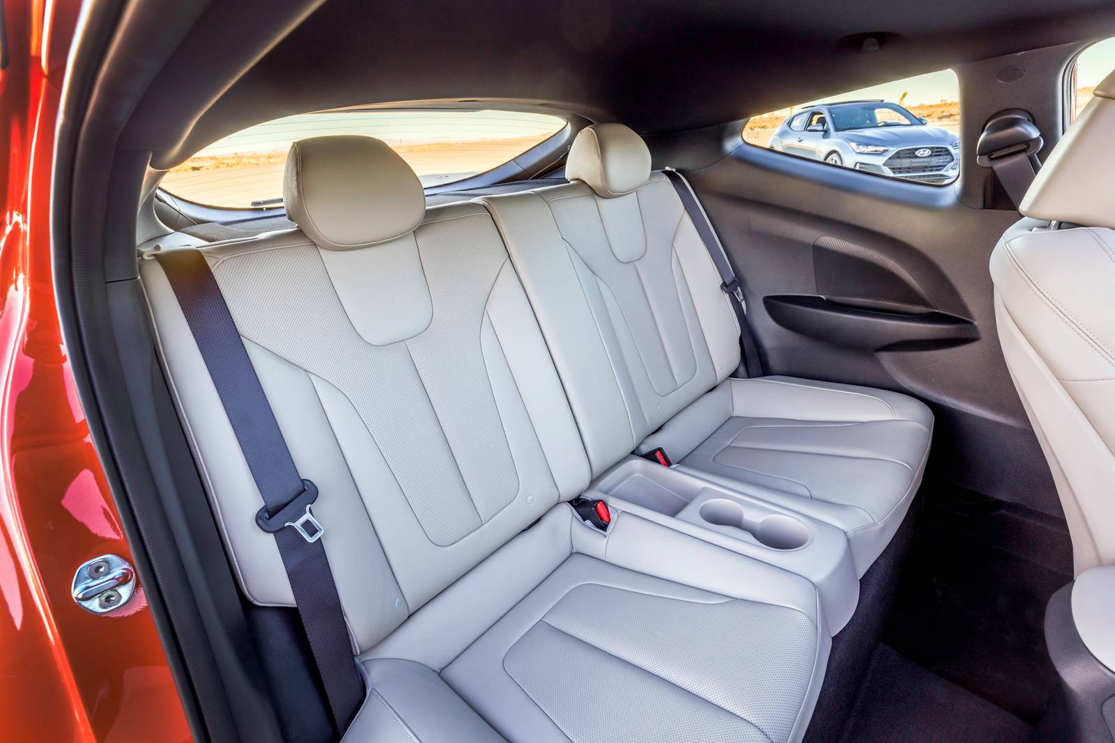 2019 Hyundai Veloster interior RI