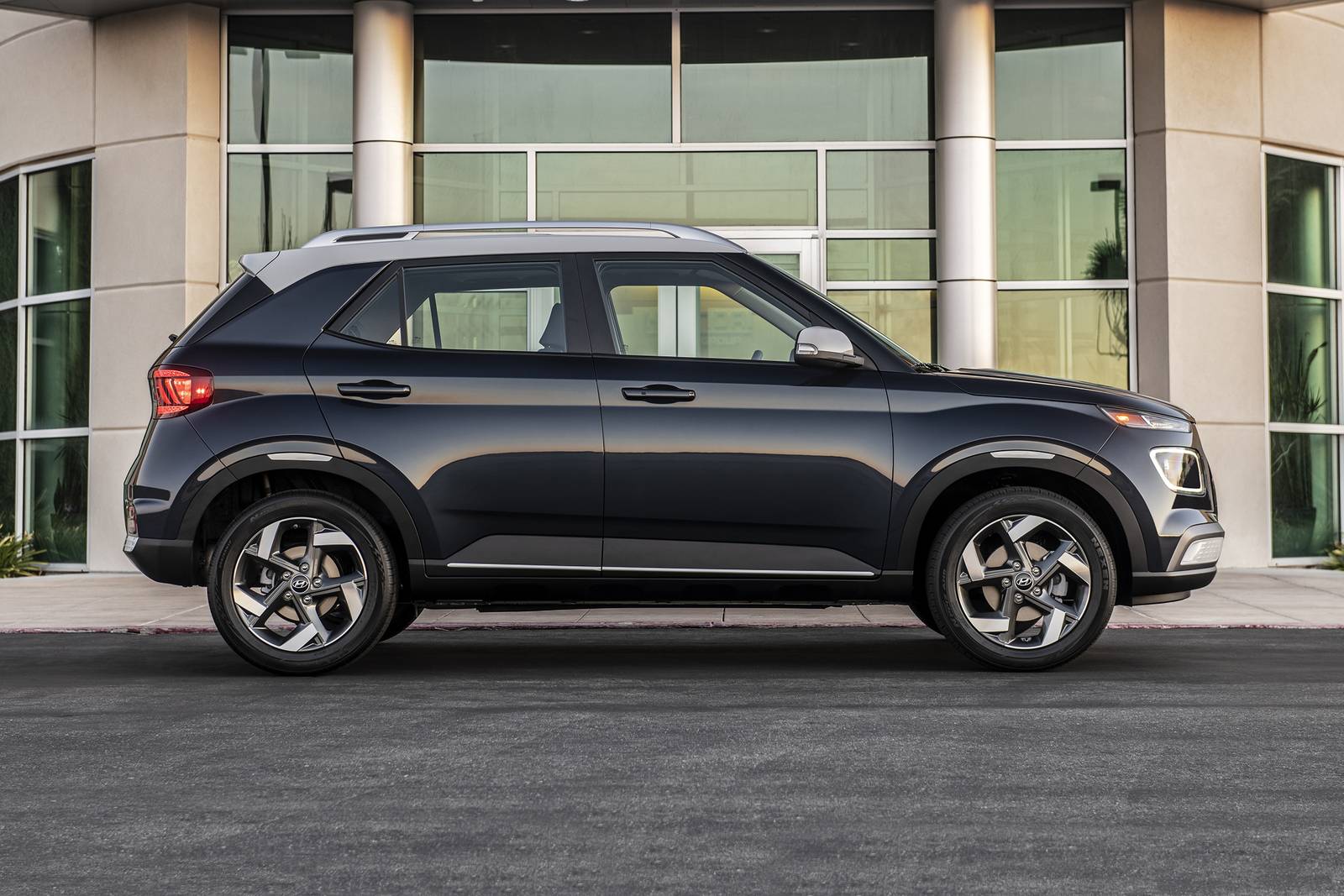 2020 Hyundai Venue exterior S