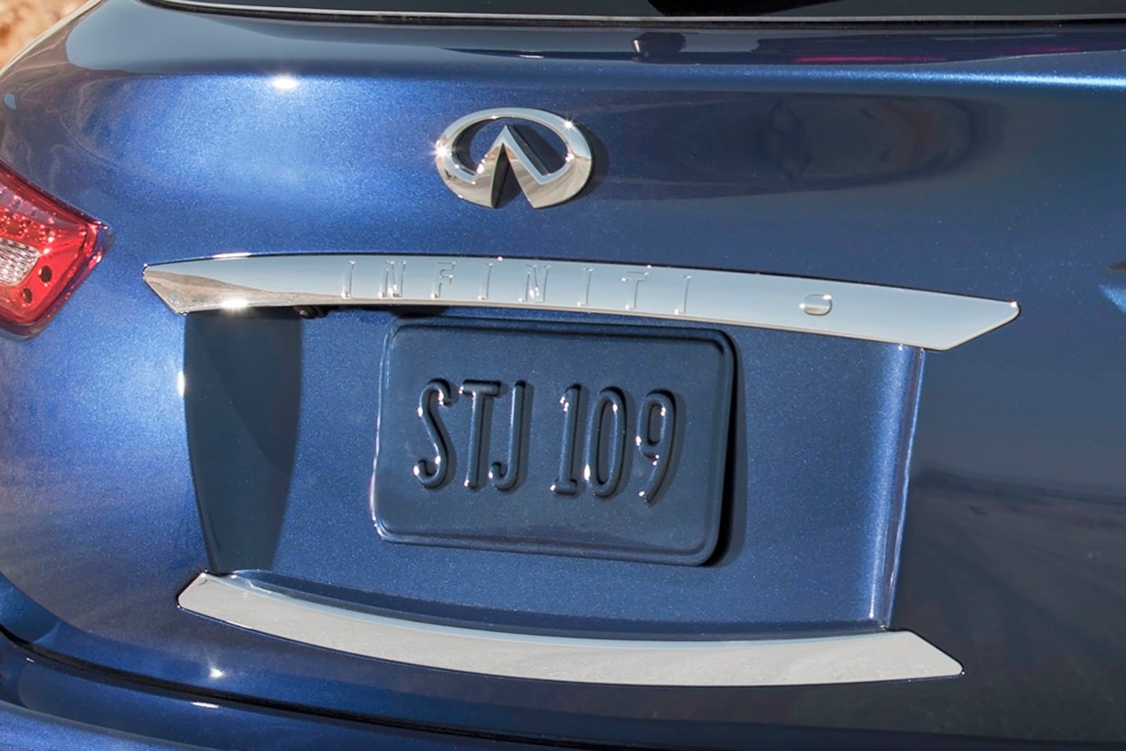 2013 INFINITI FX exterior RBDG