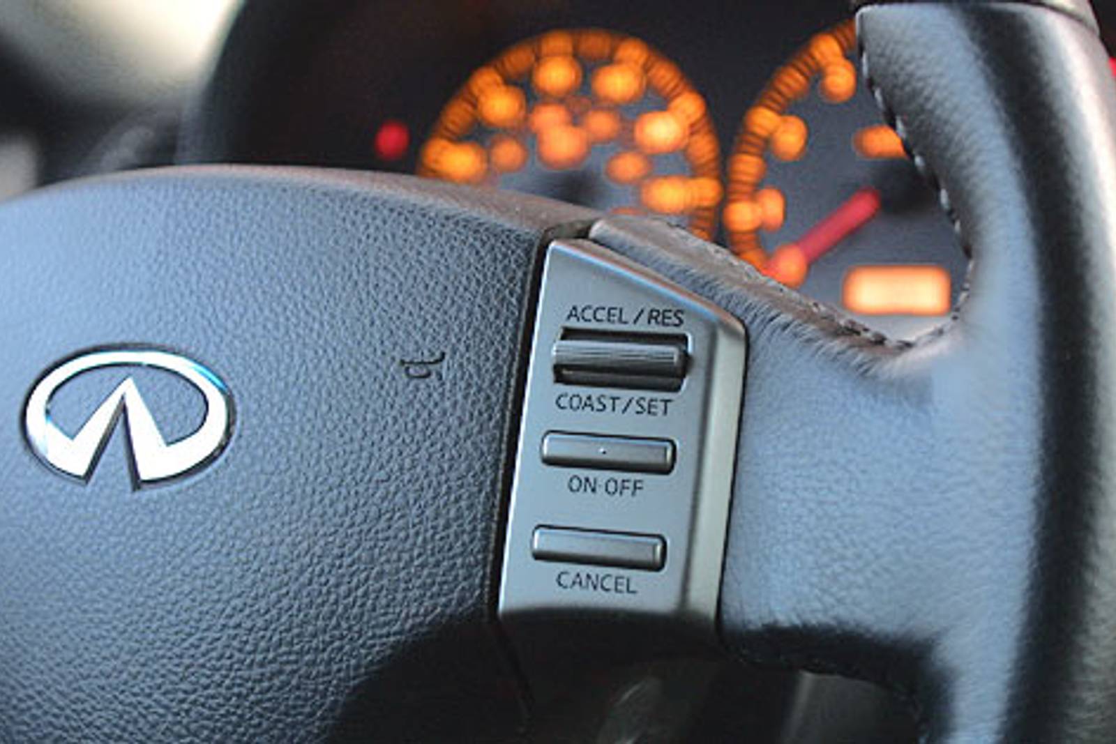 2003 INFINITI G35 interior DETAIL