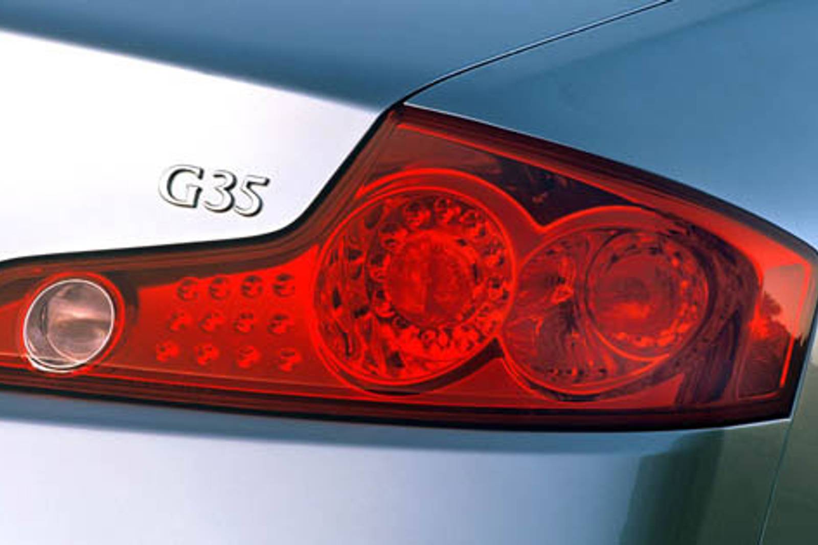 2003 Infiniti G35 — OEM photo 3
