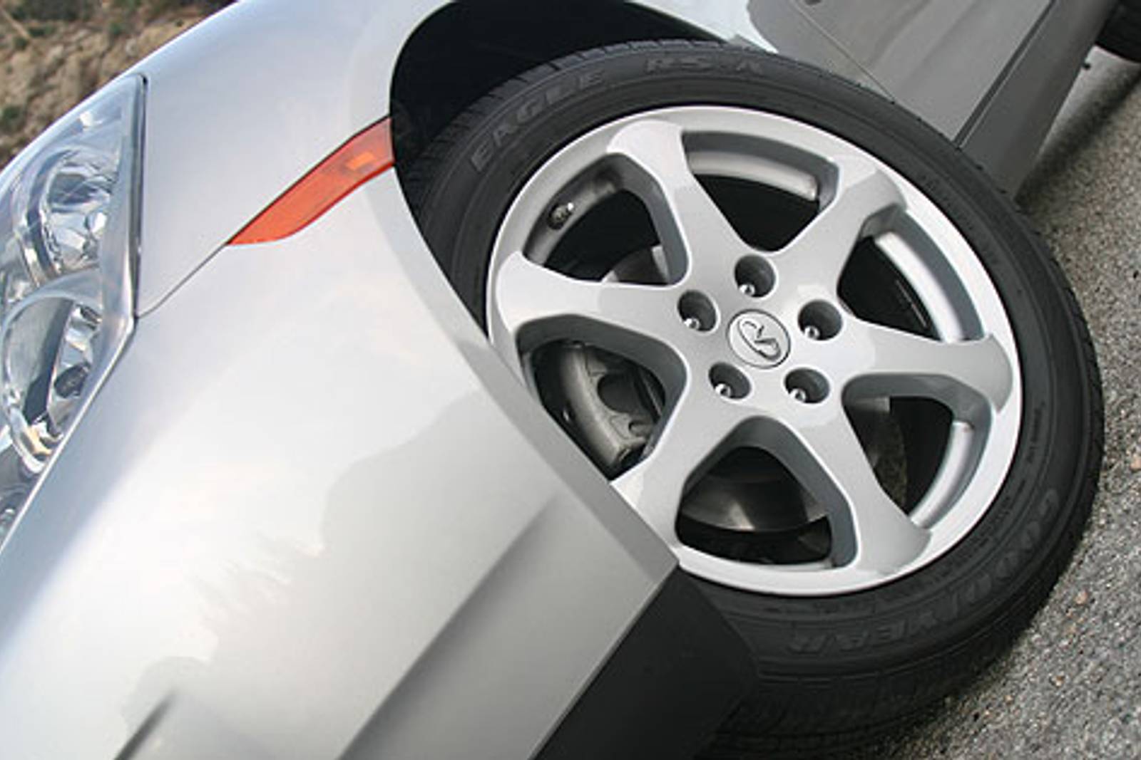 2004 Infiniti G35 — OEM photo 5