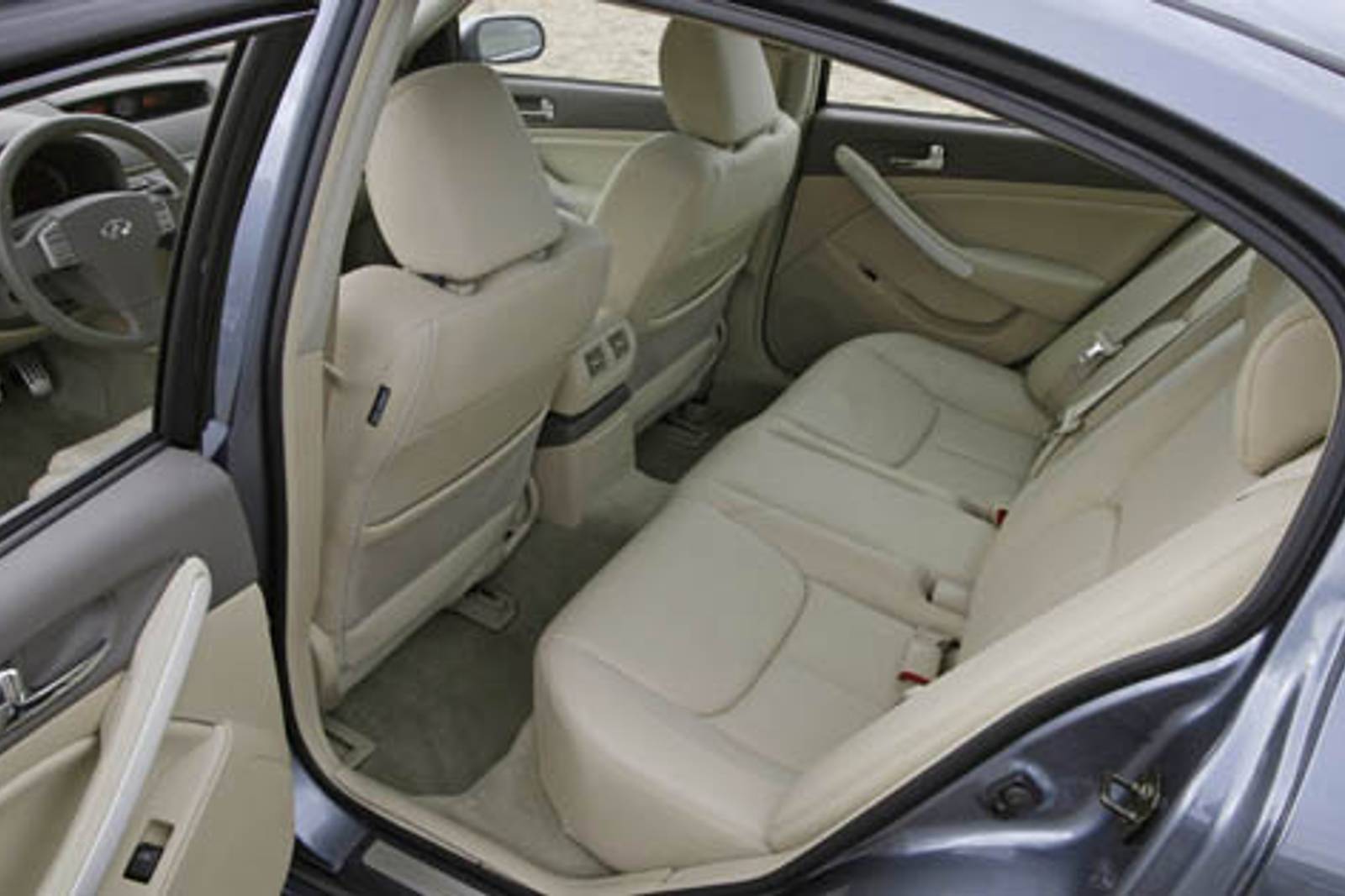 2005 Infiniti G35 interior RI