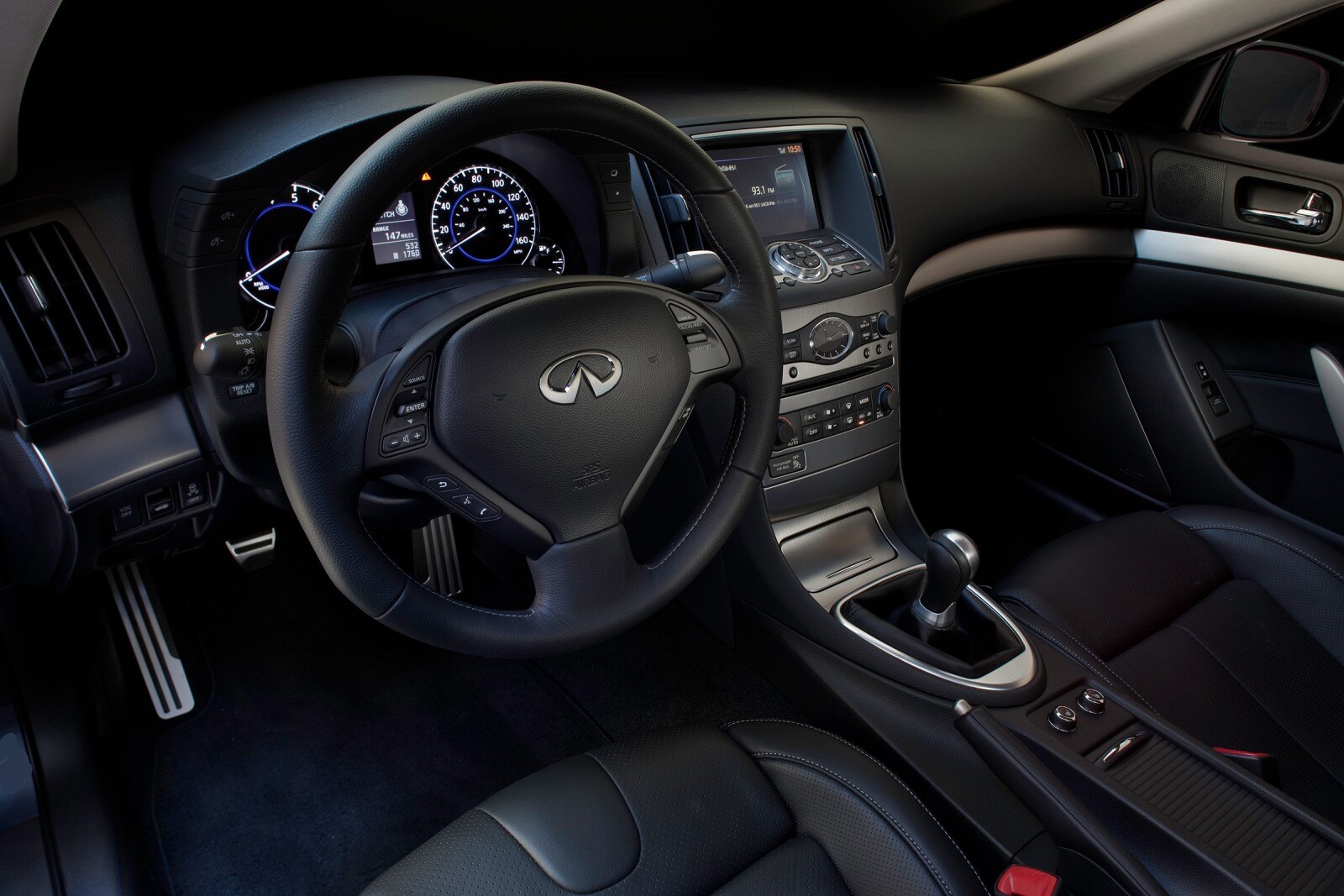 2010 Infiniti G37 interior I