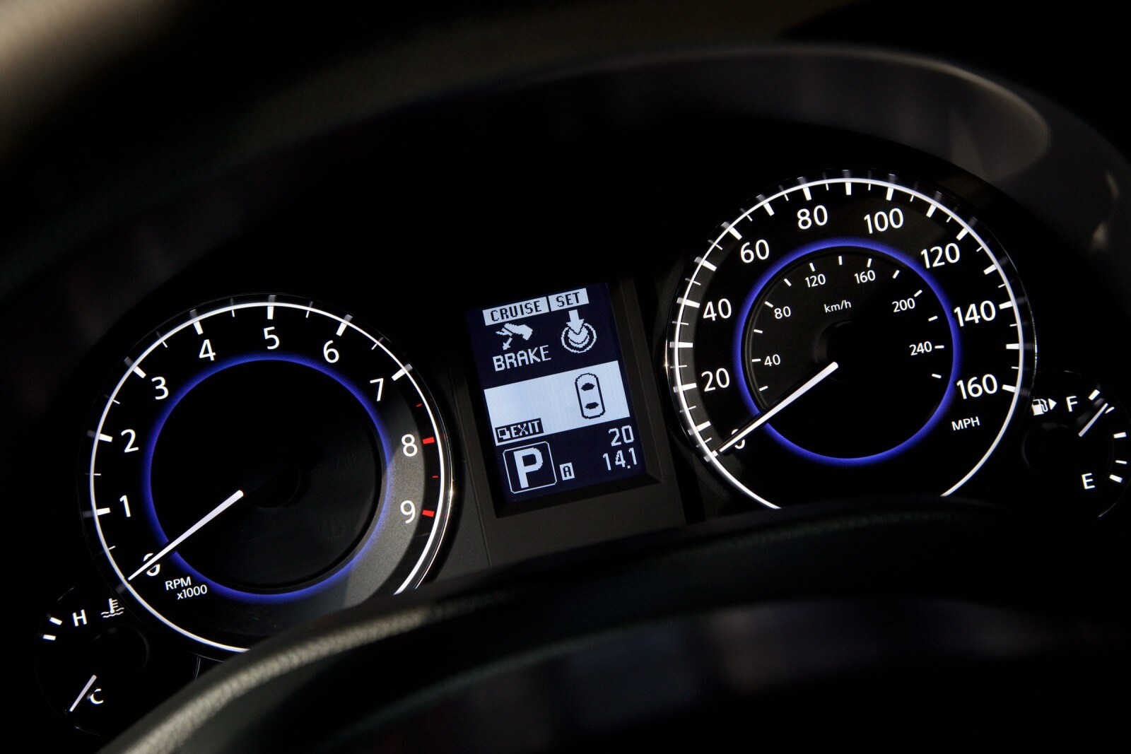 2010 Infiniti G37 interior G