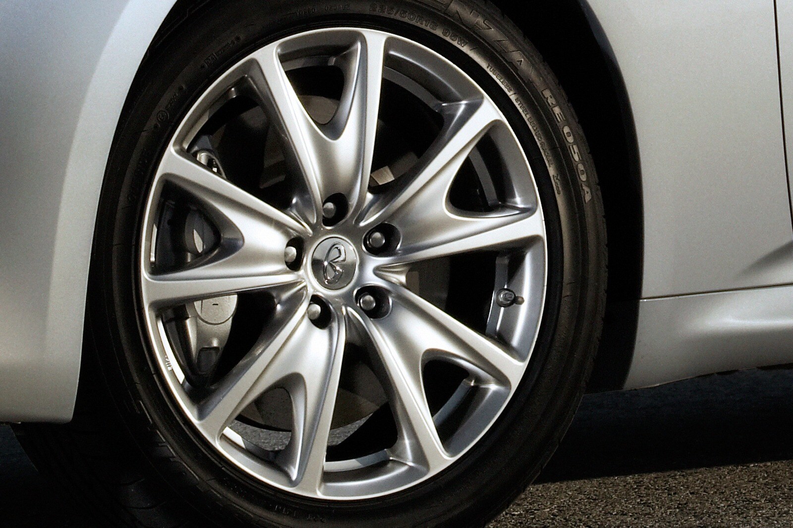 2010 Infiniti G37 exterior W