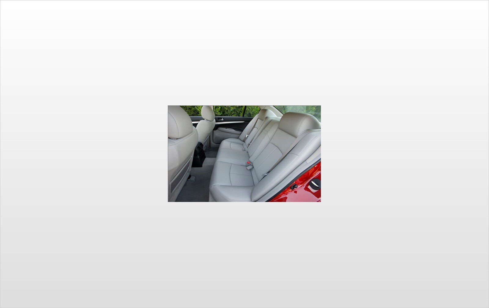 2009 Infiniti G37 interior RI