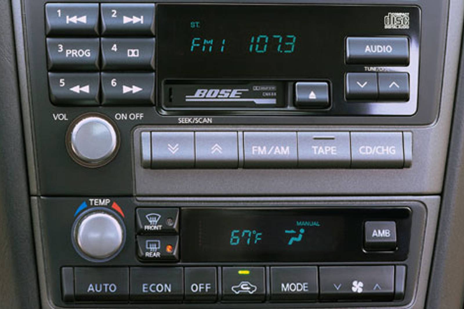 2000 INFINITI I30 interior CC