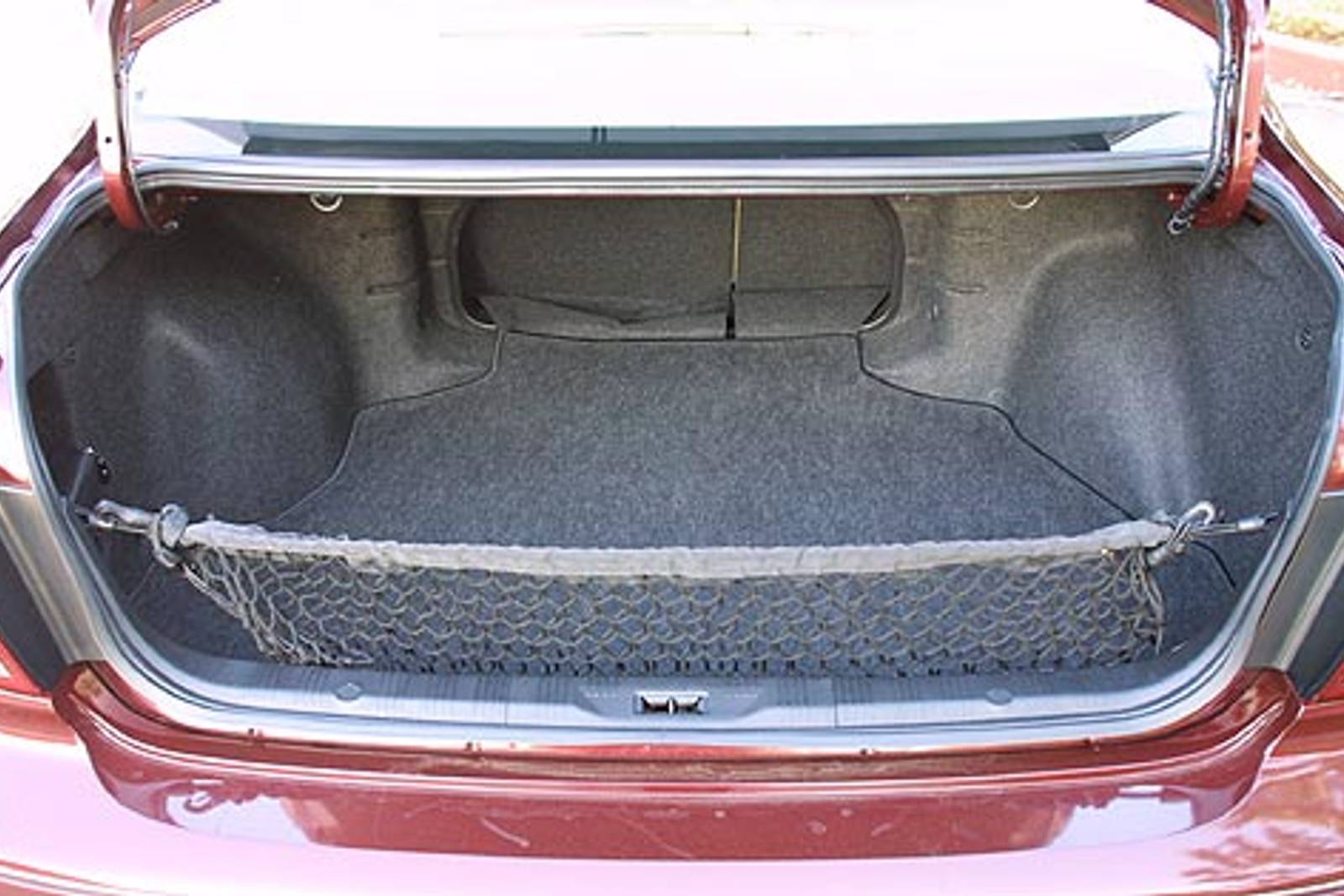 2002 INFINITI I35 interior CARGO