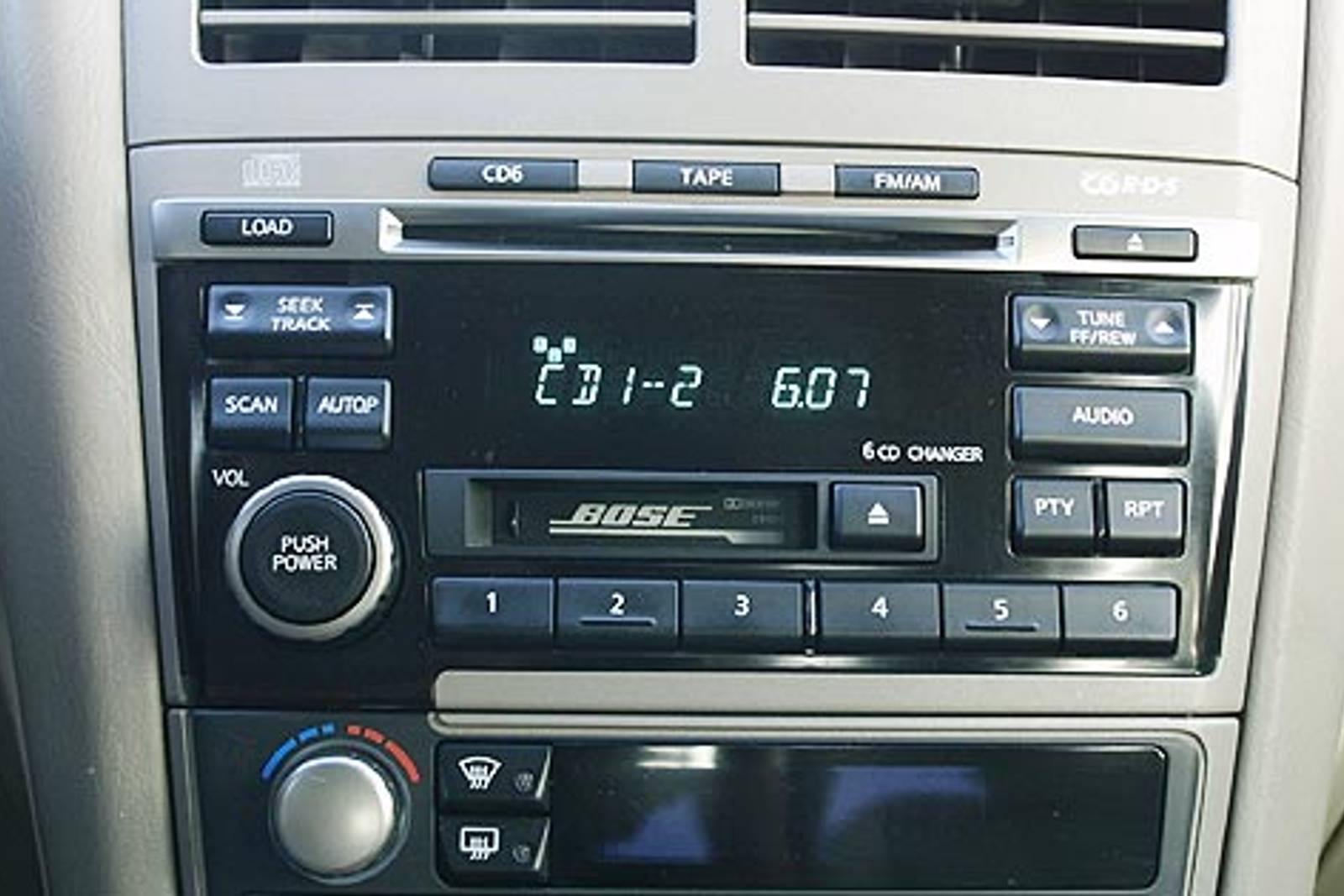 2002 INFINITI I35 interior CC