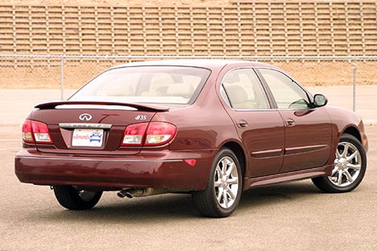 2002 INFINITI I35 Sedan Exterior