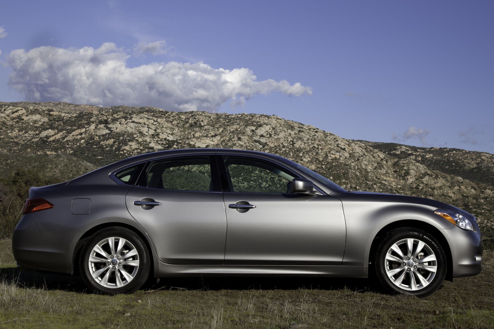2013 INFINITI M M37 Sedan Exterior