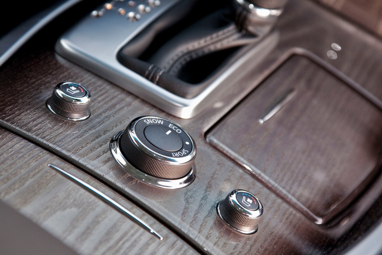 2013 INFINITI M interior CC