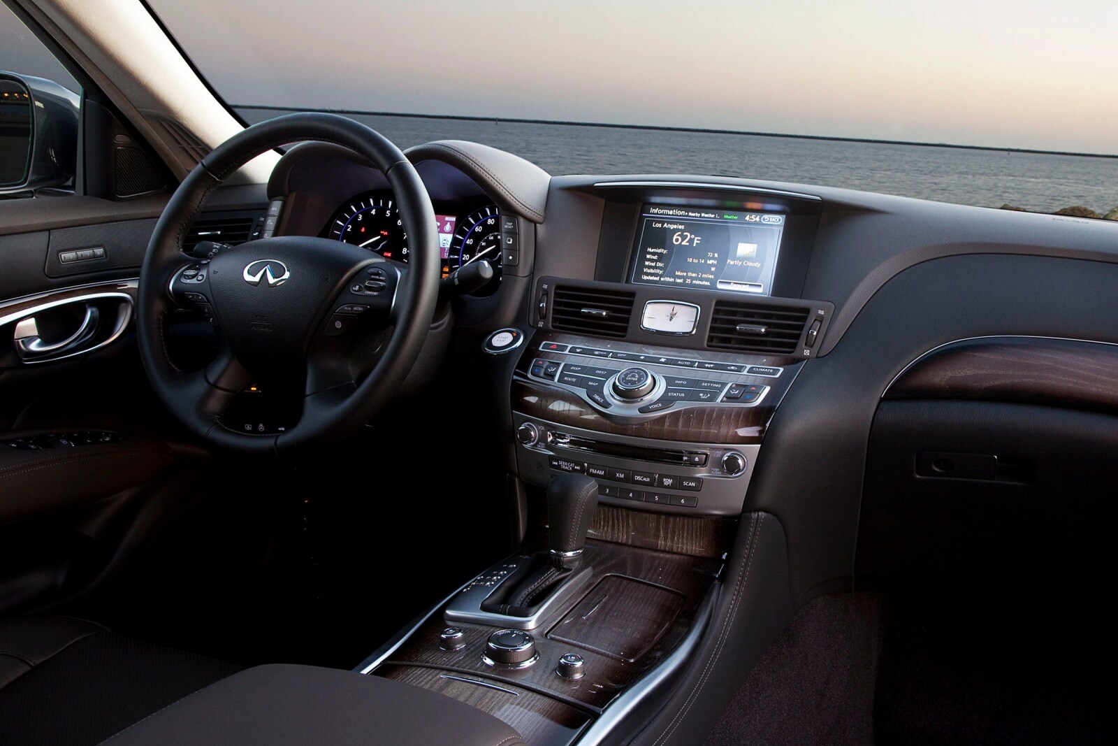 2013 INFINITI M interior D