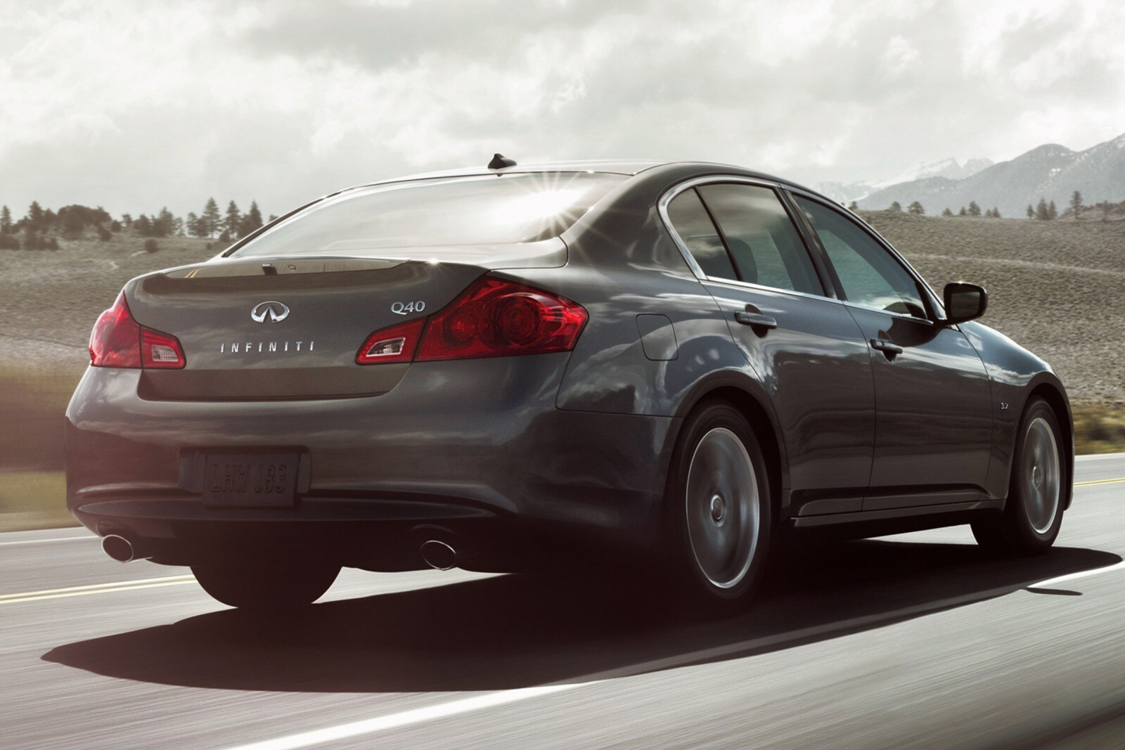 2015 INFINITI Q40 Sedan Exterior