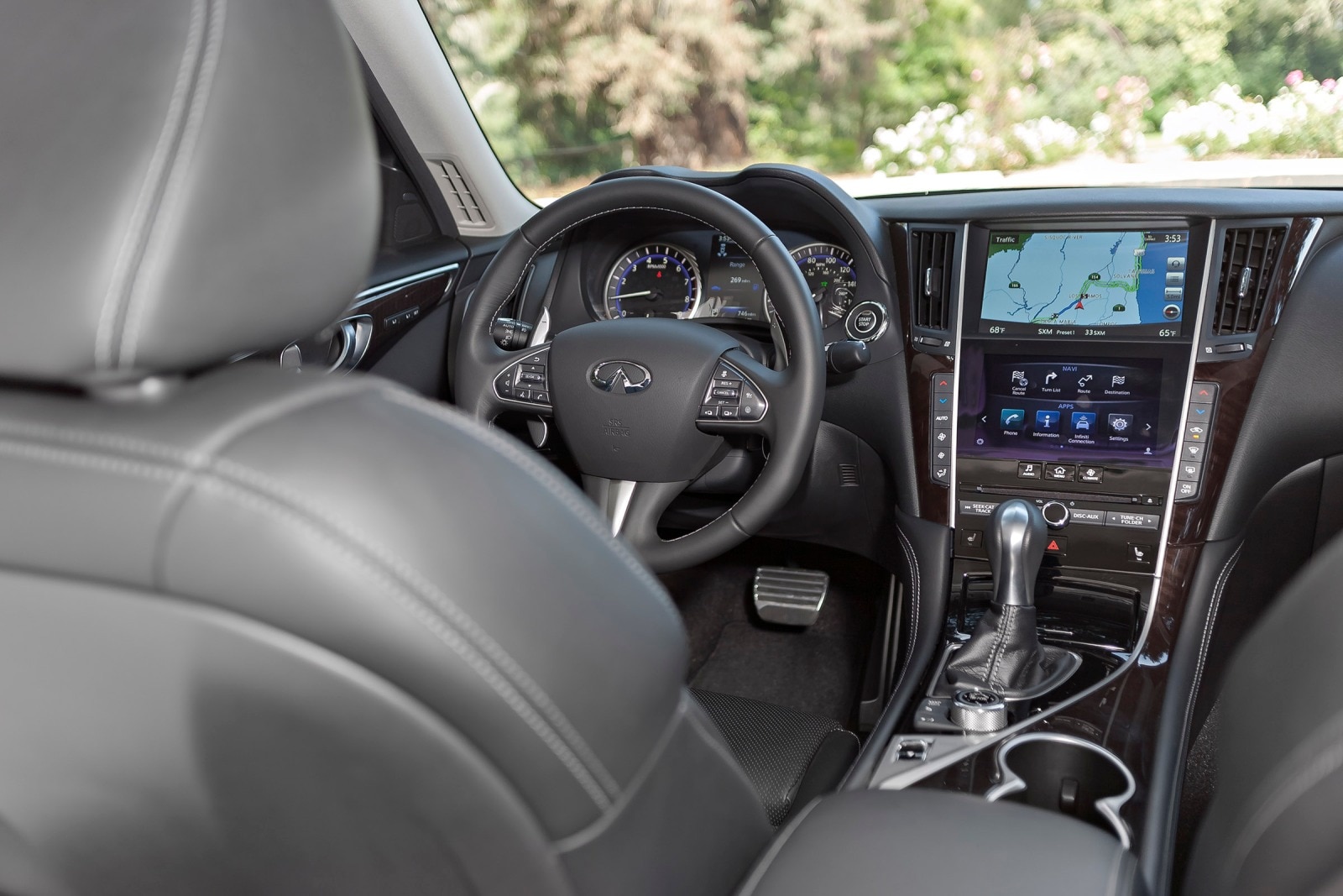 2015 Infiniti Q50 interior I