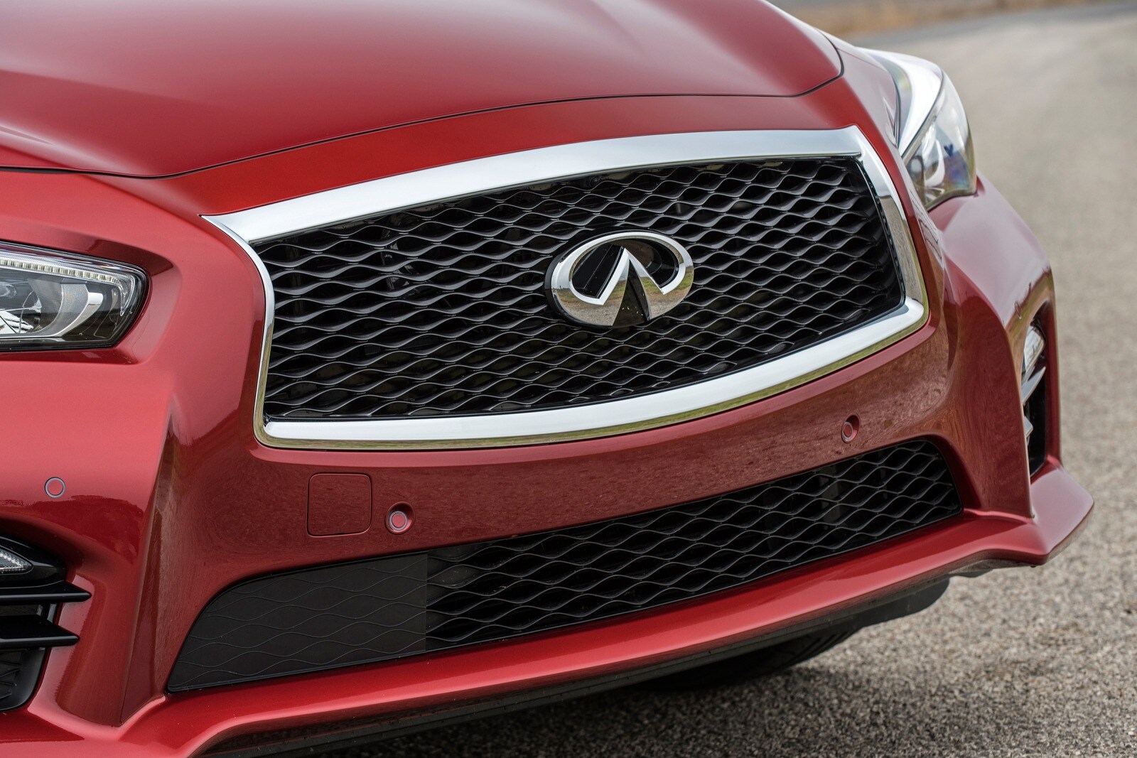 2016 Infiniti Q50 exterior FBDG