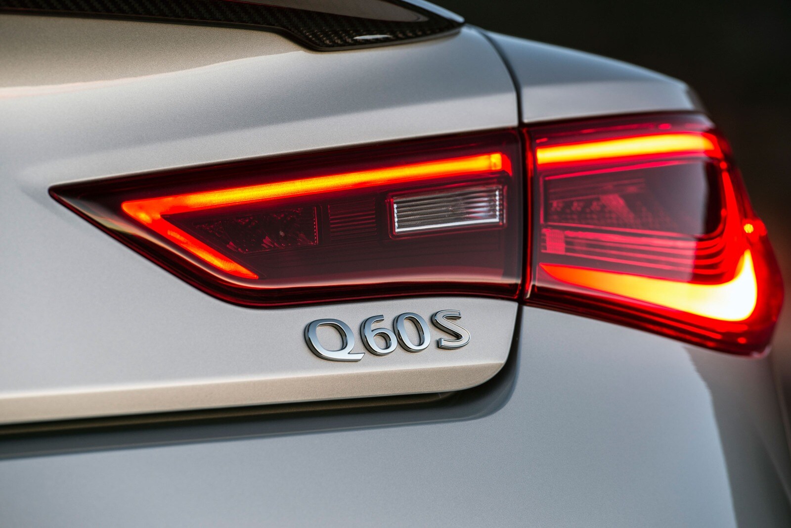 2017 Infiniti Q60 exterior RBDG