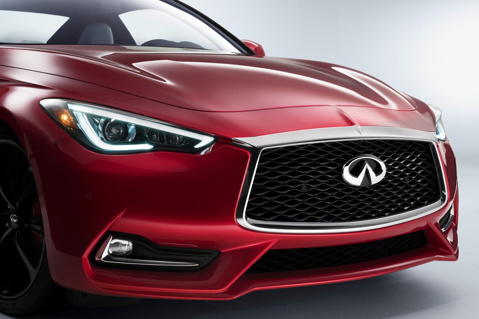 2017 Infiniti Q60 front safety FBDG