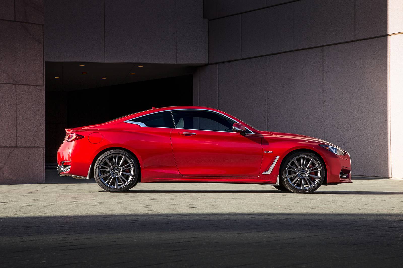 2018 Infiniti Q60 exterior S