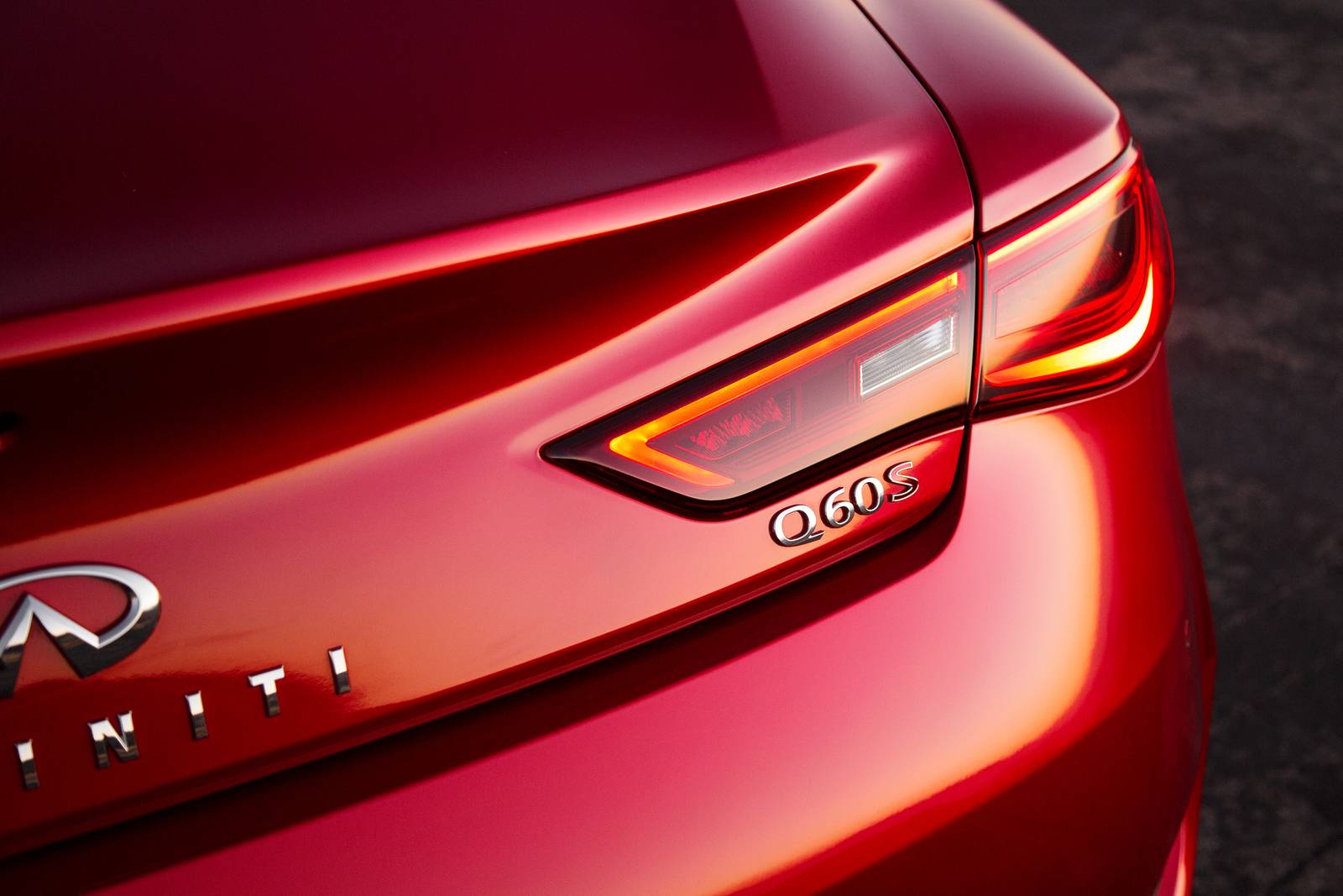 2018 Infiniti Q60 exterior RBDG