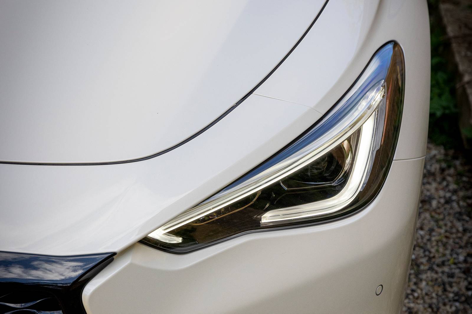 2022 Infiniti Q60 front safety EDETAIL