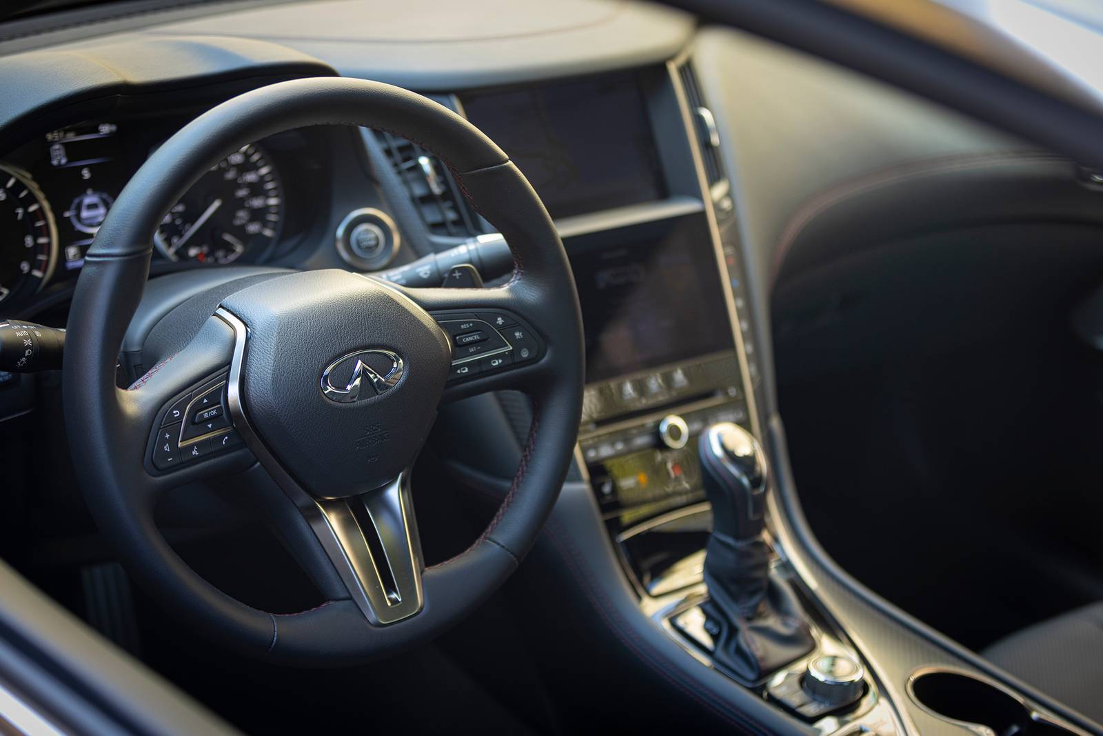 2022 Infiniti Q60 interior SWD