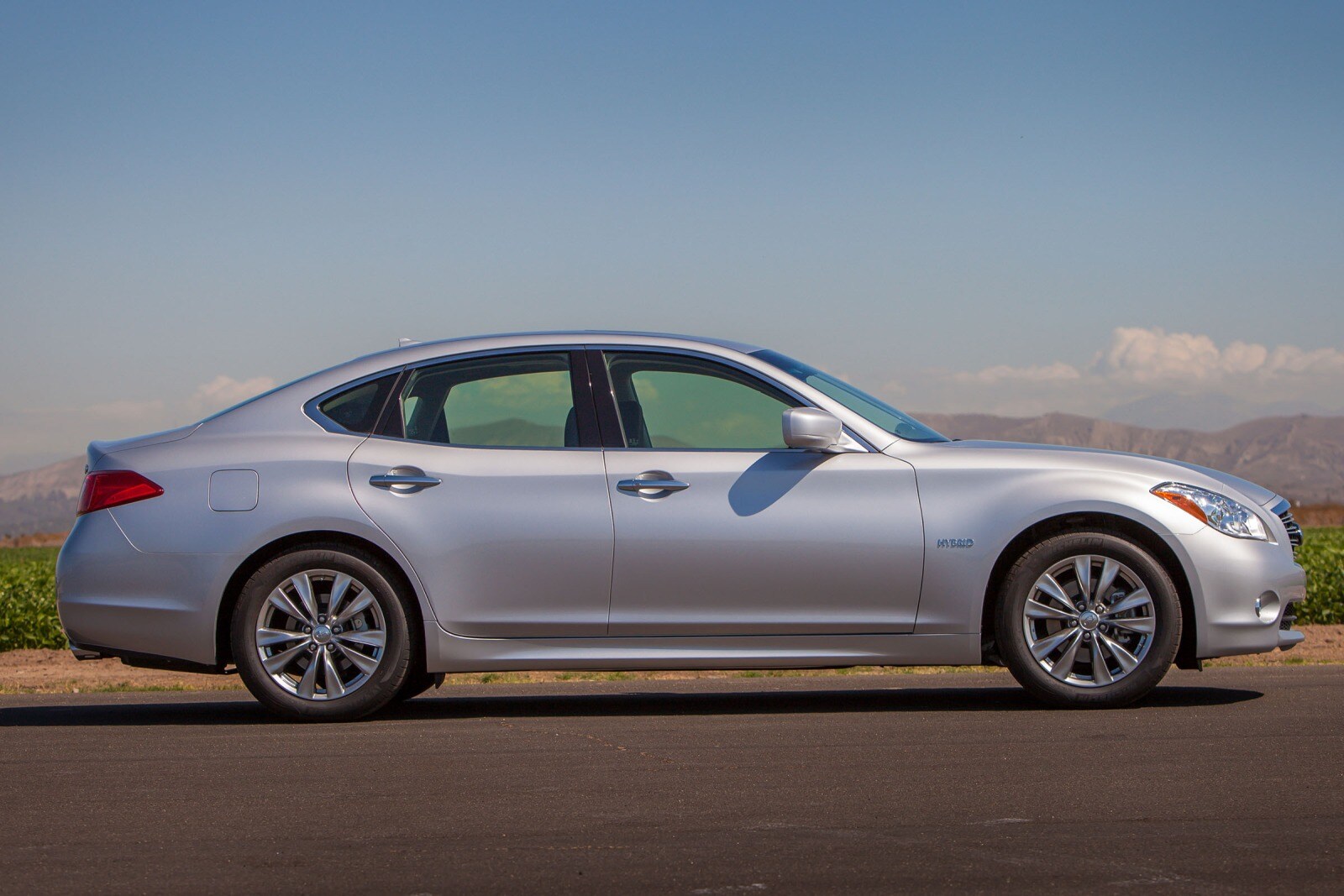 2014 INFINITI Q70 exterior FQ
