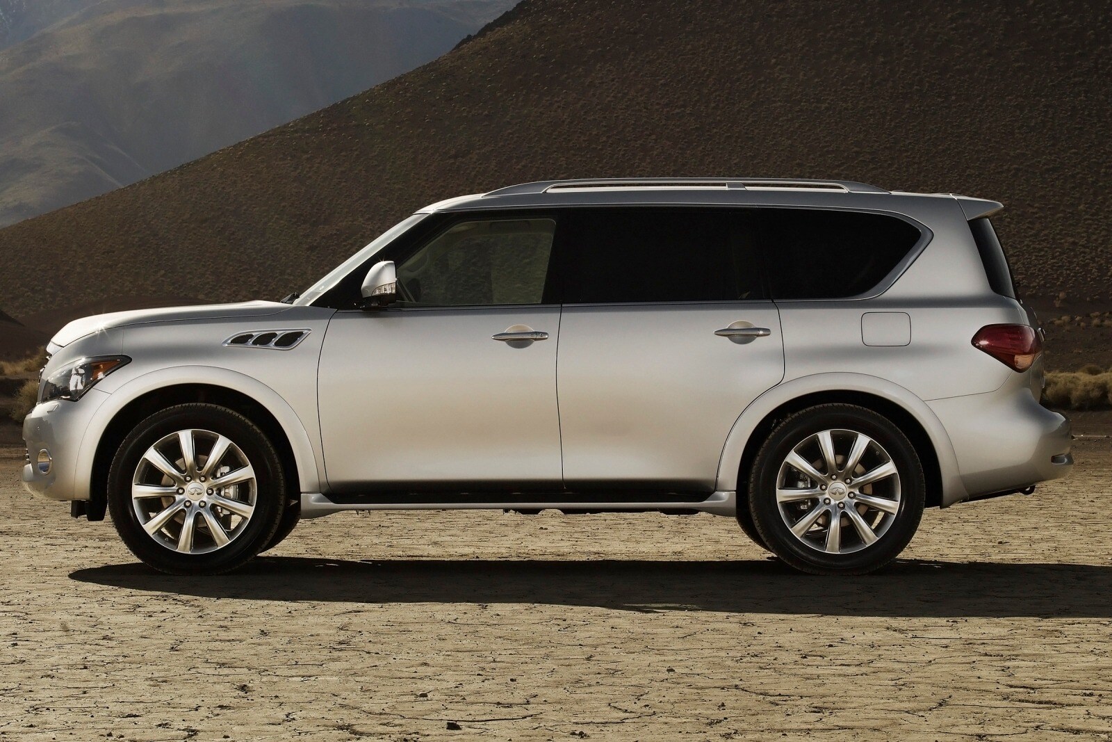2013 INFINITI QX QX56 4dr SUV Exterior