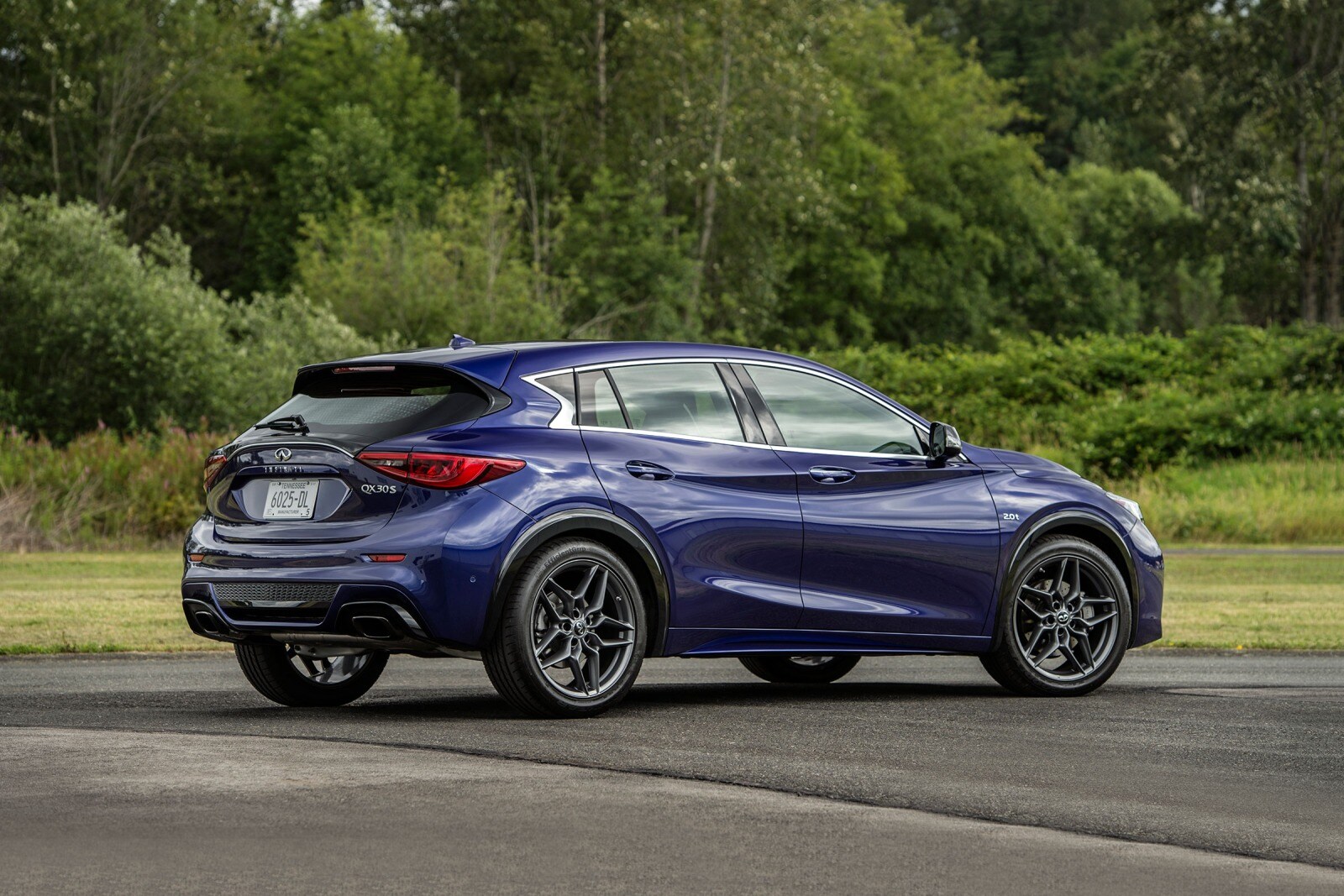 2017 Infiniti Qx30 exterior F