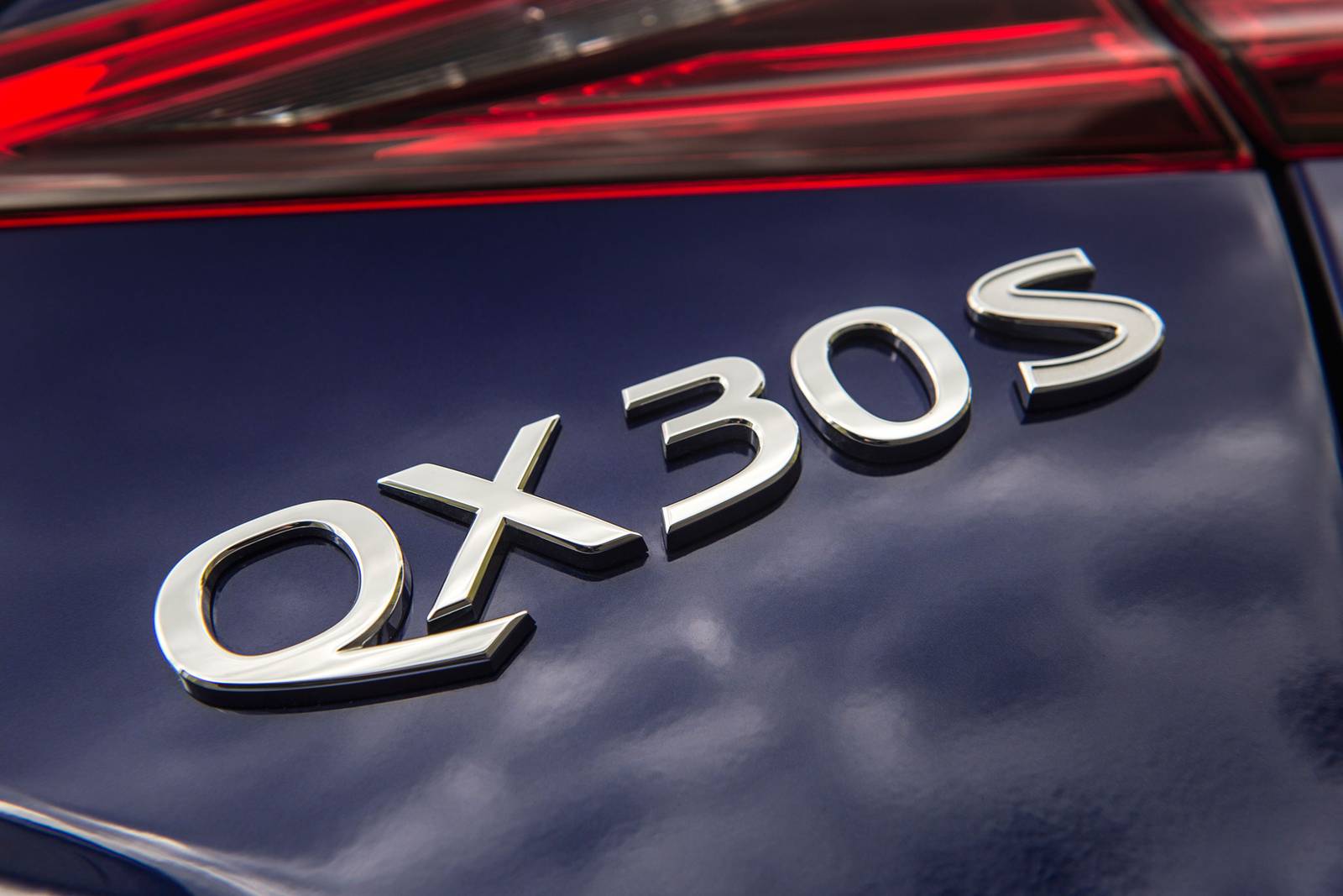 2018 Infiniti Qx30 exterior RBDG