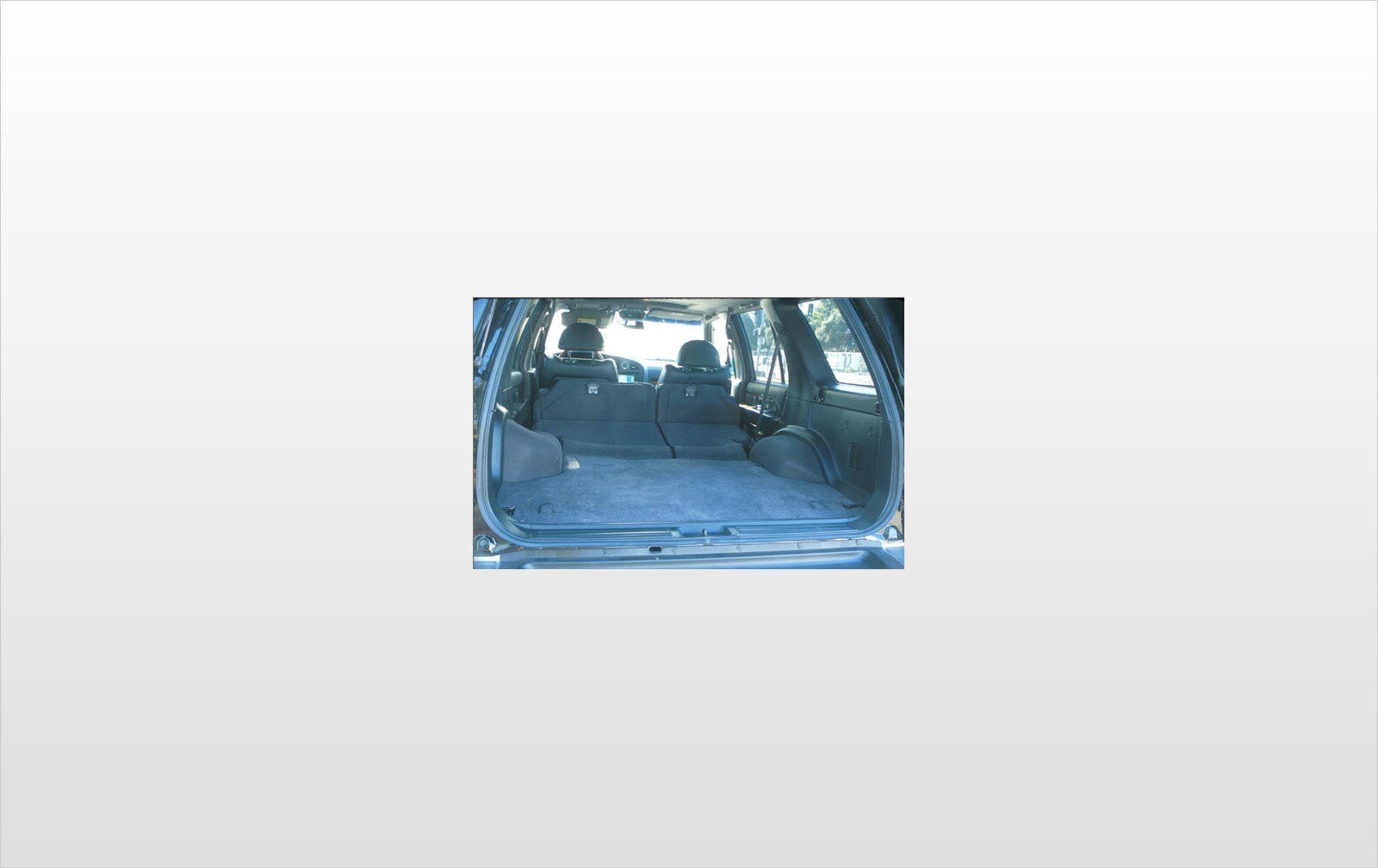 2001 INFINITI QX4 interior CARGO