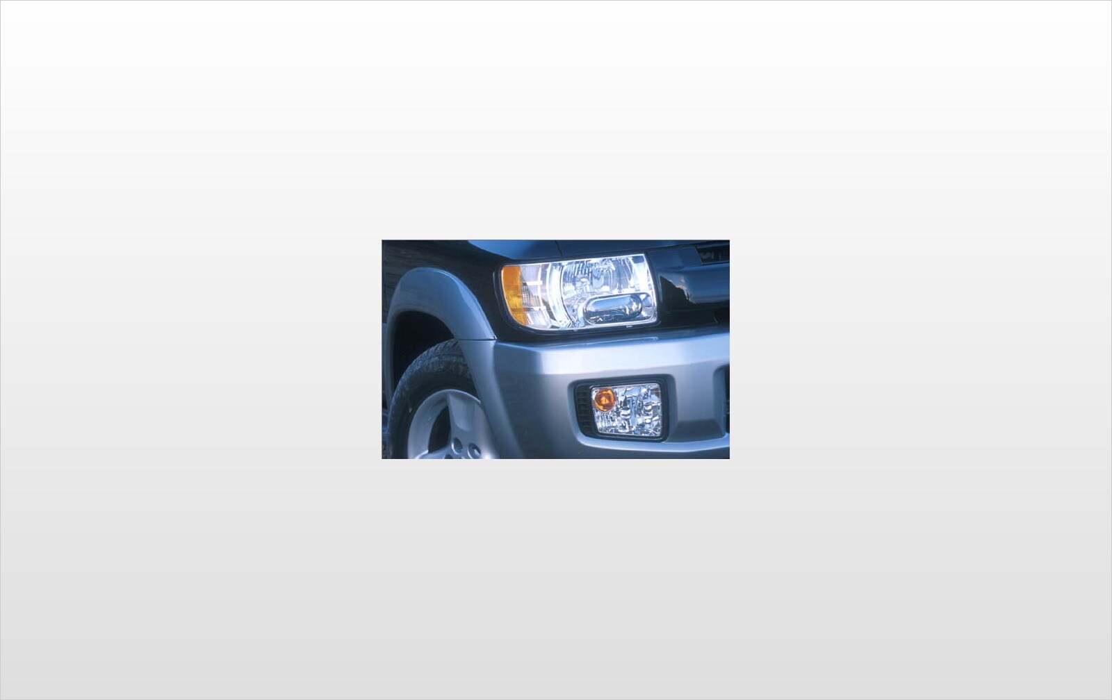 2001 INFINITI QX4 exterior EDETAIL