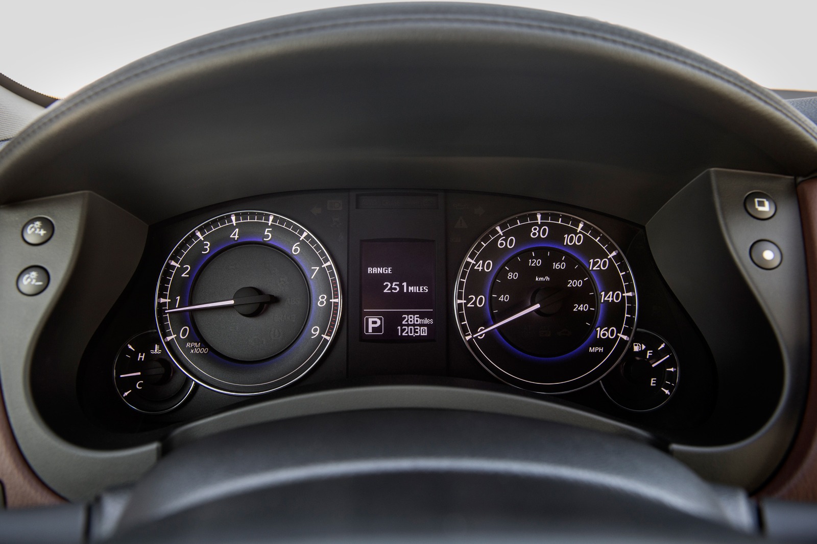 2017 Infiniti Qx50 interior G