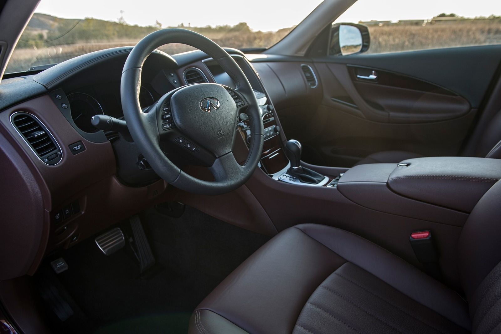 2017 Infiniti Qx50 interior I
